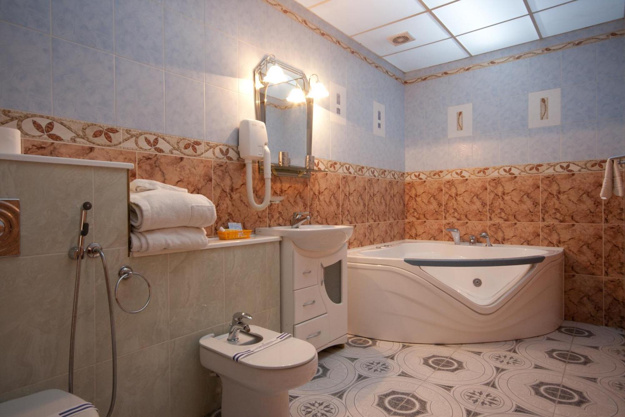 Volter Hotel Lviv Exteriör bild